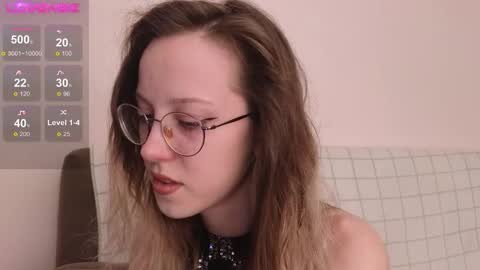 little_bliss online show from December 18, 10:38 pm