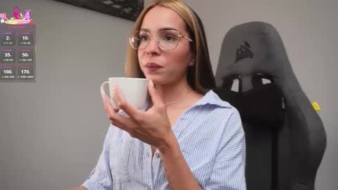 Help me reach 100 likes online show from November 2, 7:14 pm