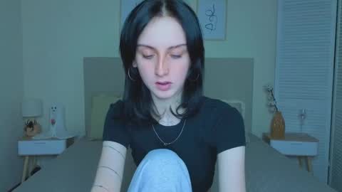 little_mollee online show from November 6, 10:13 pm