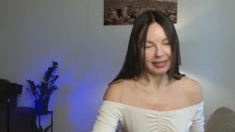 Nicole online show from October 5, 11:18 am