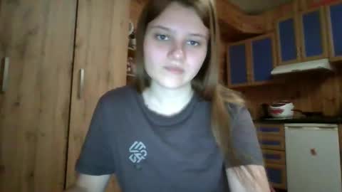 little_shygirl_ online show from September 30, 4:23 am