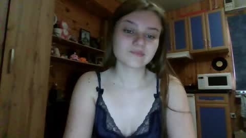 little_shygirl_ online show from October 15, 4:16 am