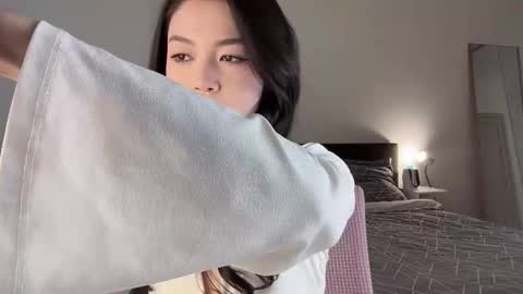 Snapshot of little_sunrice chatting on September 12, 3:41 am little_sunrice online show from September 12, 3:41 am