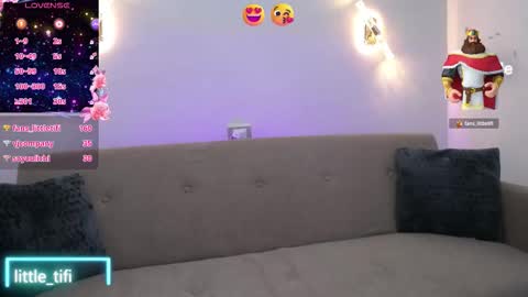 Snapshot of little_tifi chatting on September 22, 2:26 am Tifany online show from September 22, 2:26 am