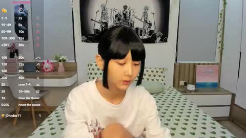 Yena and Gabby online show from March 17, 9:09 pm