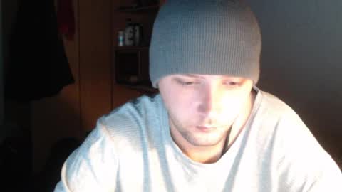 littlealien7 online show from May 25, 5:24 am