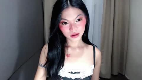 littlelace_ online show from March 6, 12:53 am