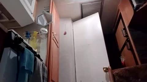 littleleo96 online show from November 8, 4:37 am