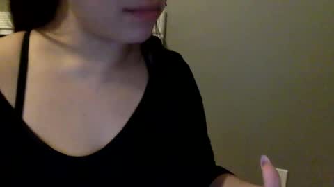 Snapshot of littlelily9999 chatting on December 5, 2:58 am littlelily9999 online show from December 5, 2:58 am