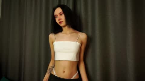 Molly online show from October 6, 1:29 pm