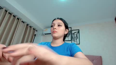 Sarahs Room online show from March 5, 12:05 am