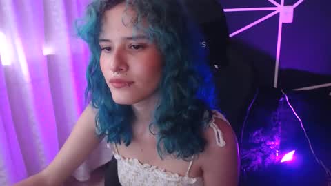 LAUREN online show from October 27, 3:01 pm