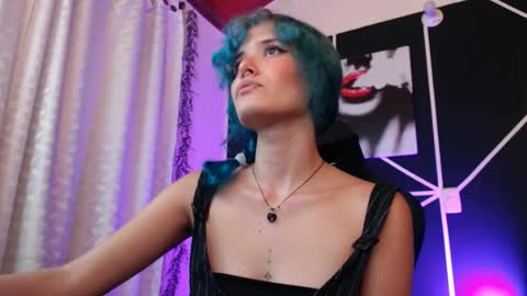 LAUREN online show from October 19, 2:05 am