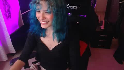 LAUREN online show from October 25, 9:37 pm