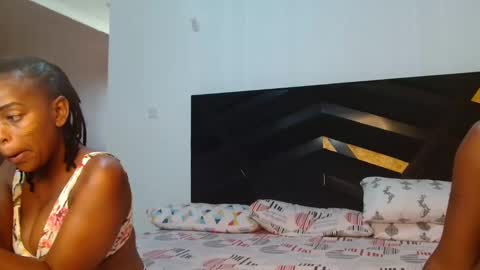Snapshot of littlepretty_barbie chatting on February 20, 6:06 am Barbie online show from February 20, 6:06 am