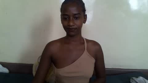 littlesandie online show from March 10, 9:01 am