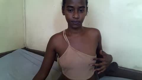 littlesandie online show from March 12, 12:04 pm