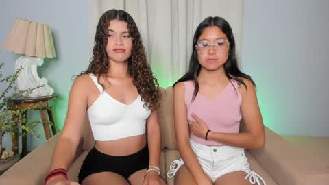 - Eileen - Izzy - Stiven online show from February 10, 3:15 pm