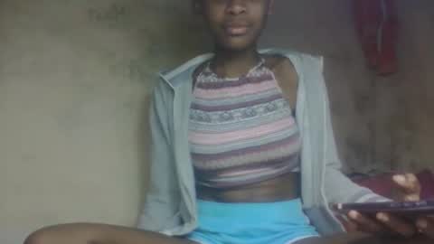 Snapshot of littleyanah chatting on September 10, 5:25 pm yanah online show from September 10, 5:25 pm