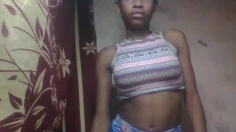 Snapshot of littleyanah chatting on September 8, 2:38 pm yanah online show from September 8, 2:38 pm