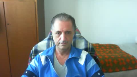 liuk53 online show from May 16, 2:38 pm