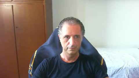 liuk53 online show from May 28, 1:42 pm