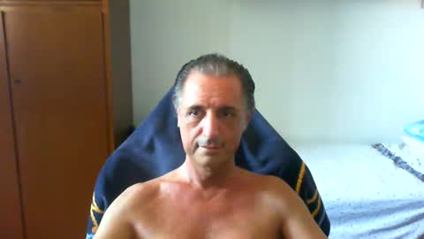 liuk53 online show from May 27, 1:41 pm