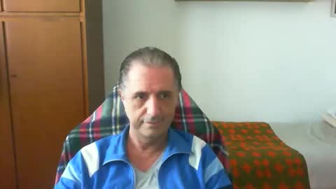 liuk53 online show from May 18, 12:00 pm