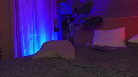 Liv 3 online show from October 8, 6:25 pm