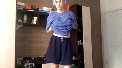 Snapshot of liviastubson chatting on September 12, 2:41 pm Nora online show from September 12, 2:41 pm