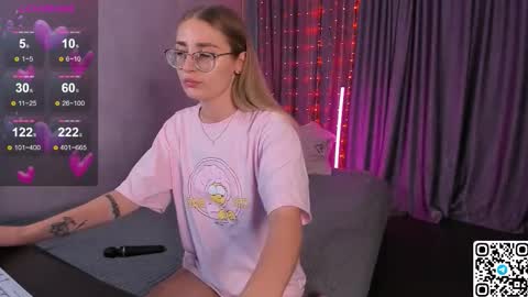 My name is Livy Nice to meet you  Thumbs up please its important online show from September 25, 5:31 pm