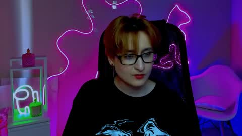 LixeLuna online show from April 3, 6:31 am