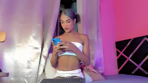 liyenpain01 online show from April 17, 2:36 am