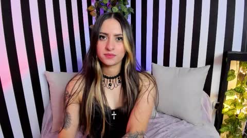 Liz  online show from January 13, 2:47 pm