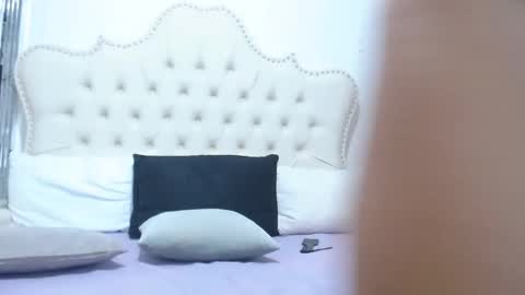 Snapshot of lizandjuan chatting on February 13, 10:00 pm lizANDjuan online show from February 13, 10:00 pm