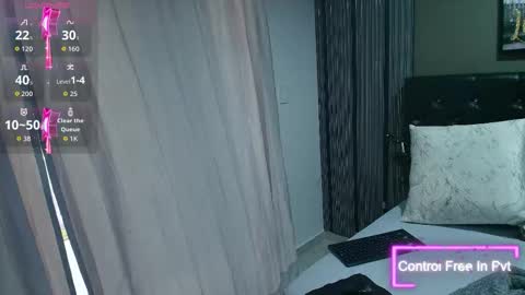 Lizz  online show from October 3, 12:02 pm