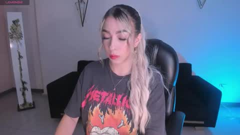 Lizz online show from November 26, 4:21 am