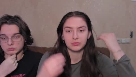 lizzi_muur online show from February 1, 10:12 am