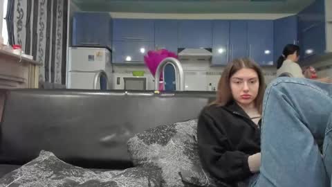 lizzi_muur online show from March 5, 2:23 pm