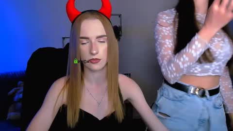lizzie_boom online show from September 12, 1:35 pm