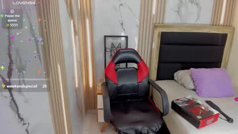        online show from October 10, 8:03 pm