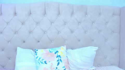 Lizz  online show from November 5, 8:49 am