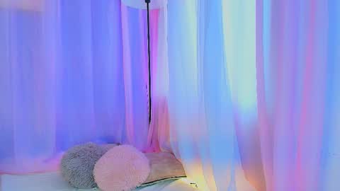 lizzy_kane online show from March 18, 8:15 pm