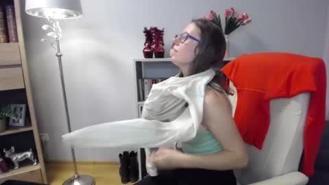 Lizzy online show from February 11, 6:17 am