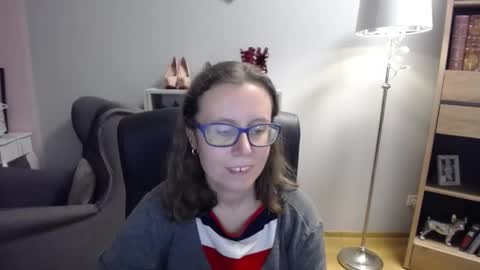 Lizzy online show from October 10, 5:35 am