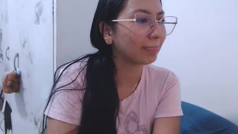 lizzyluxe online show from September 25, 5:03 am
