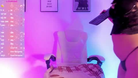 lizzyponcee online show from October 14, 11:13 am