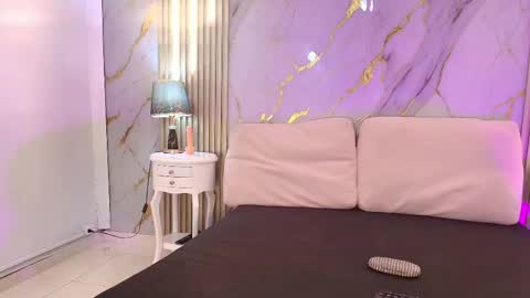 LIZZY RAVEN online show from June 6, 12:44 pm