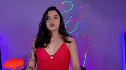 lizzywindsor online show from June 24, 2:40 am
