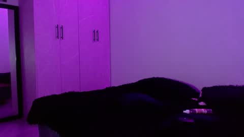 lliamm 2 online show from March 21, 8:19 am